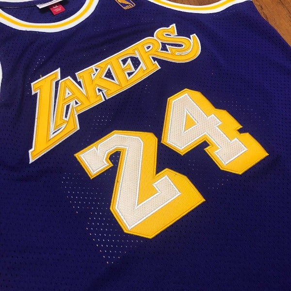 blue and purple lakers jersey