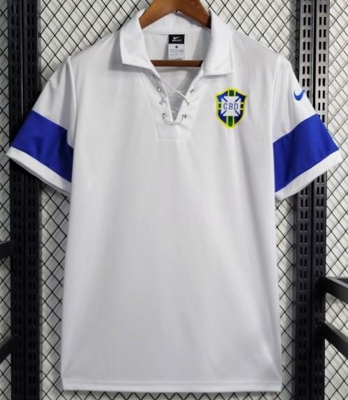 Brazil retro football kit 2004