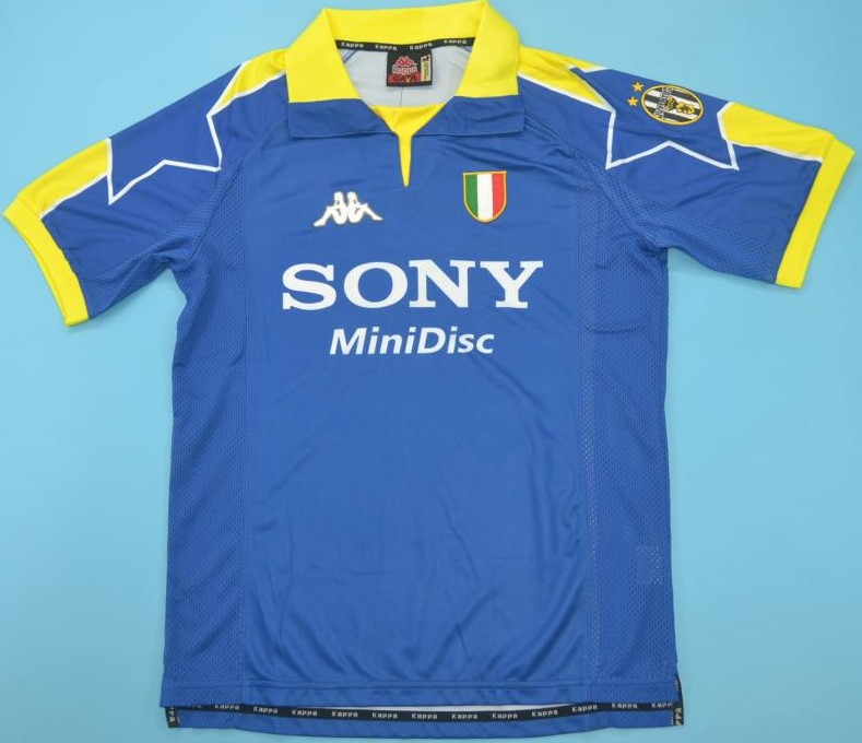 Juventus Turin retro away soccer jersey 1997-1998