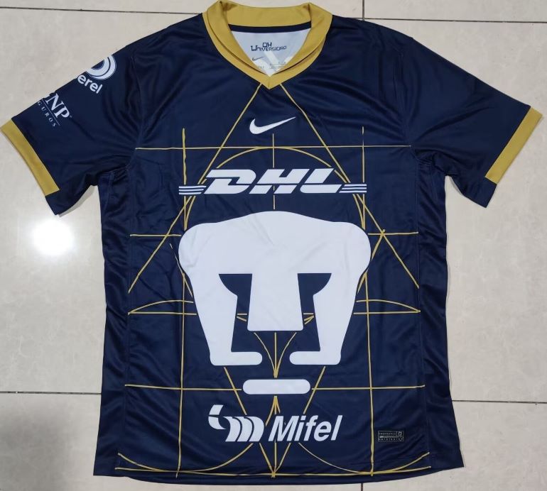 PUMAS UNAM soccer jersey 2024 2025