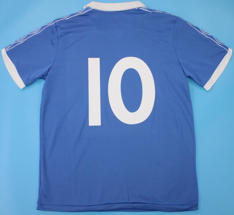 Manchester City retro soccer jersey FA Cup 1981 - S, Number 10