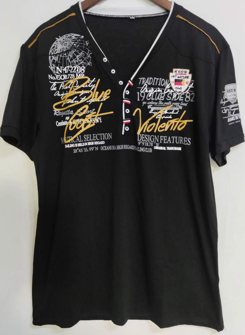 Italia Violento Designed Summer T-Shirt - Bold V-Neck Style - S, Black