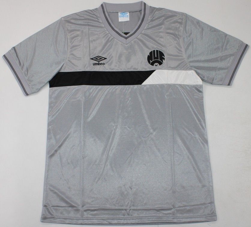 Newcastle Utd 1985-86 Football Jersey