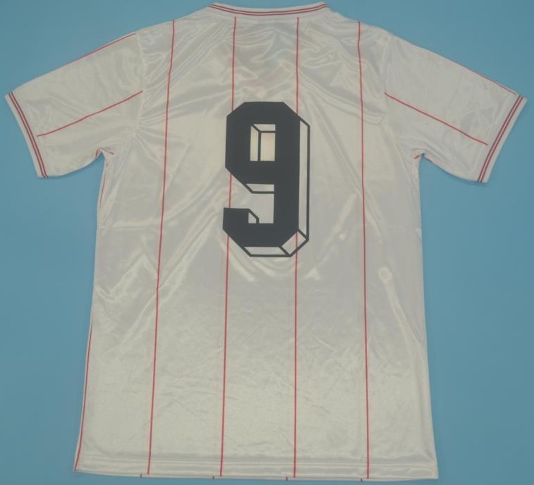 Aston Villa 1981-1982 away jersey