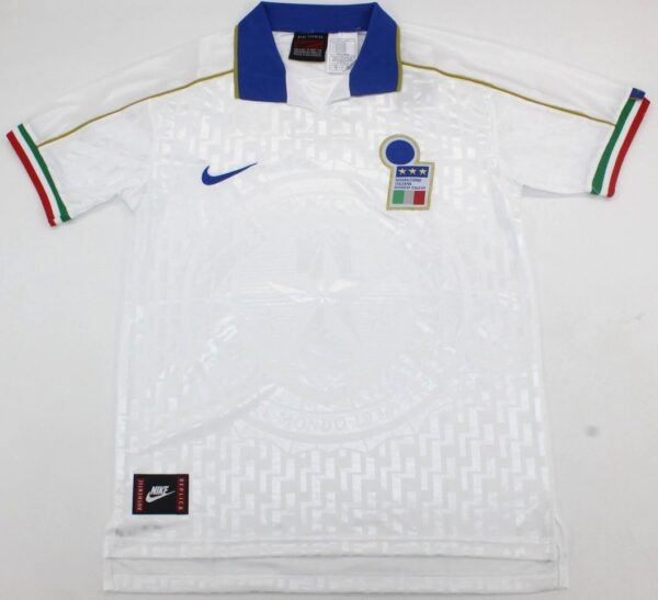 Italy National Team 1995 Retro Jersey – Vintage Azzurri Football Shirt