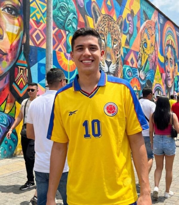 Relive Colombia’s Golden Era – 1998 World Cup Retro Jersey