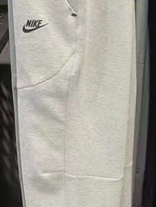 Maduro Nike Tech Fleece Tracksuit - Grey Heather/Black Windrunner & Joggers - Image 5